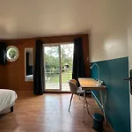 Le Tuc Hostel *