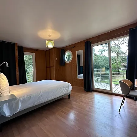 Le Tuc אכסניה מסאנז'